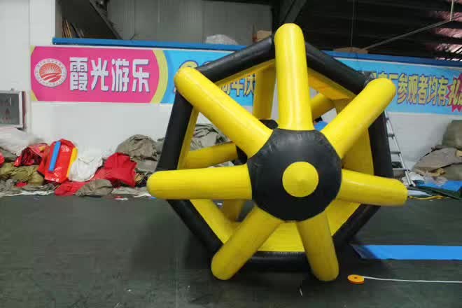 文昌充气水上滚筒球